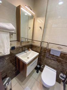 Koupelna v ubytování Boutique Sultan Hotel