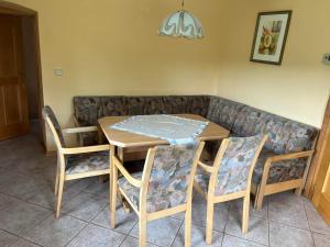 Charmantes Ferienhaus in bester Lage的休息区