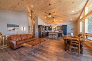 Istumisnurk majutusasutuses Beautiful New Construction Home with Great Views and Pool Table - Silverheels Chalet