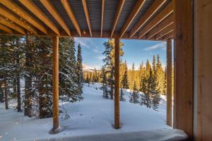 Beautiful New Construction Home with Great Views and Pool Table - Silverheels Chalet talvel