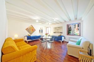 Χώρος καθιστικού στο Ca' Canal View San Marco 492 WI-FI Fibre