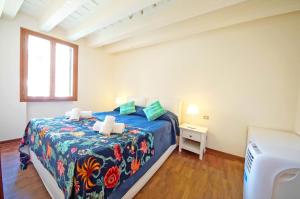 Ένα ή περισσότερα κρεβάτια σε δωμάτιο στο Ca' Canal View San Marco 492 WI-FI Fibre