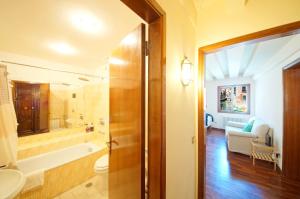 Ένα μπάνιο στο Ca' Canal View San Marco 492 WI-FI Fibre +18 φωτογραφίες