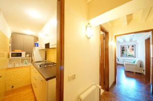 Η κουζίνα ή μικρή κουζίνα στο Ca' Canal View San Marco 492 WI-FI Fibre