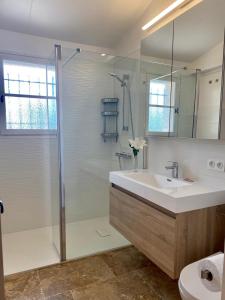 Et badeværelse på Villa Petit Paradis - Gigaro