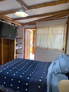 Ένα ή περισσότερα κρεβάτια σε δωμάτιο στο Villa Mistika