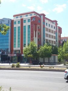 O edifício em que o hotel se localiza