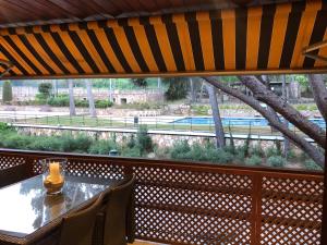 The swimming pool at or close to Apartamento Eden Mar Torre Valentina, Sant Antonio de Calonge