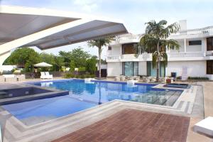 Bazén v ubytování Spara Boutique Resort nebo v jeho okolí