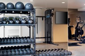 Fitness centrum a/nebo fitness zařízení v ubytování Leonardo Hotel Manchester Piccadilly + 37 fotografií