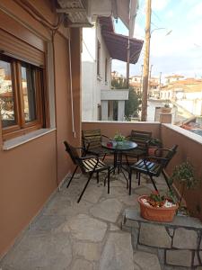 Balkón nebo terasa v ubytování ΠΛΑΤΕΙΑ-PLATIA + 18 fotografií