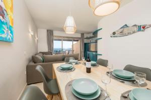 Ein Sitzbereich in der Unterkunft MEDANO4YOU The Ocean House