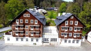 Budova, kde se aparthotel nachází