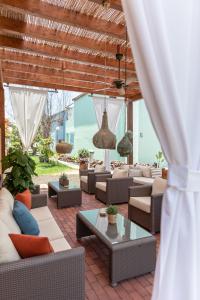 A seating area at Club Vista Serena