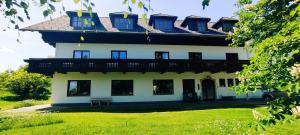Budova, kde se the country house nachází