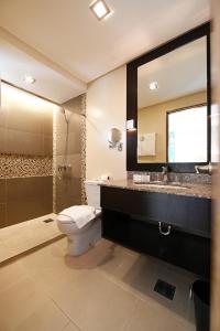 Koupelna v ubytování St Mark Hotel