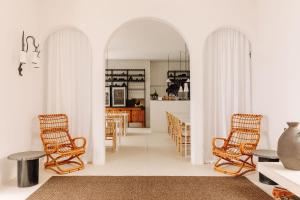 Гостиная зона в White Exclusive Suites & Villas