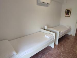 Posteľ alebo postele v izbe v ubytovaní Almona junto al río - Kainga Homes