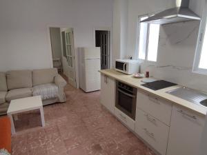 Kuchyňa alebo kuchynka v ubytovaní Almona junto al río - Kainga Homes