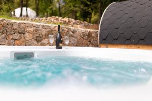 Bazén v ubytování Krk Patak nebo v jeho okolí