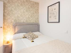 Posteľ alebo postele v izbe v ubytovaní Gorgeous renovated apartment 2BR AC