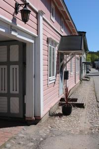 Khu vực xung quanh gần căn hộ +1 ảnh