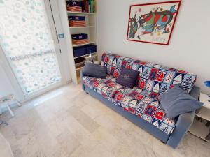 Posedenie v ubytovaní Agréable 2 pièces rénové avec balcon exposé sud - FR-1-196-302