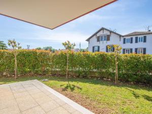 Fotografia z galérie ubytovania Appartement Lumineux Jardin Privé, proche Plages et Commerces à Urrugne - FR-1-4-627 v destinácii Urrugne