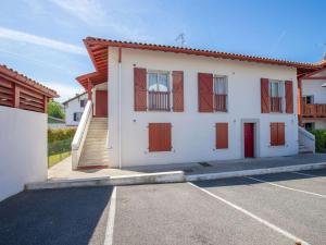Fotografia z galérie ubytovania Appartement Lumineux Jardin Privé, proche Plages et Commerces à Urrugne - FR-1-4-627 v destinácii Urrugne