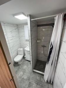 Koupelna v ubytování Studio Kovacevic + 3 fotografie
