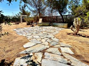 Jardí fora de Popular Homestead! Location, Stargaze, Views!