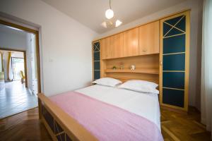 Ein Bett oder Betten in einem Zimmer der Unterkunft 3 Bedroom Apartment Antonio