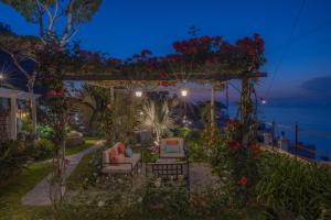 Vonkajšia záhrada v ubytovaní Villa Marina Capri