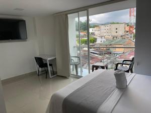 HOTEL A1 EXPRESS客房内的一张或多张床位