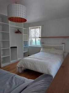 Postel nebo postele na pokoji v ubytování Lislary Cottage on Wild Atlantic Way