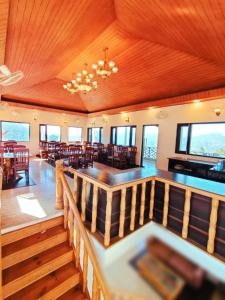 阿尔莫拉Boros Resorts Binsar的相册照片