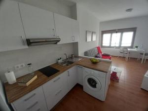 Kuchyň nebo kuchyňský kout v ubytování Estudio Sermar + 10 fotografií