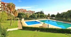 Basen w obiekcie Apartamento Agata 510 Excelente con vista al mar!!! lub w pobliżu
