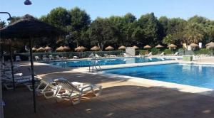 Basen w obiekcie Apartamento Agata 510 Excelente con vista al mar!!! lub w pobliżu