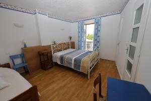 Photo de la galerie de l'établissement Gîte ancien hôtel du Larzac, à Le Caylar