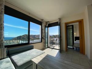 Vista general de una montaña o vista desde el apartamento  55 fotos más