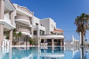 The swimming pool at or close to Stavroula Hotel Palace