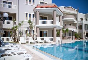 The swimming pool at or close to Stavroula Hotel Palace