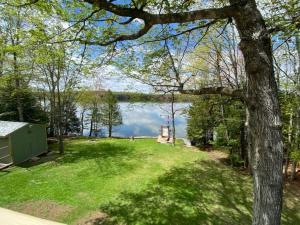 Photo de la galerie de l'établissement Crescent Lakehouse - Surf, Ski and Serenity, à Iron River