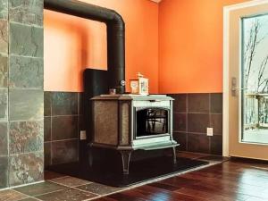 Photo de la galerie de l'établissement Crescent Lakehouse - Surf, Ski and Serenity, à Iron River 16 autres photos