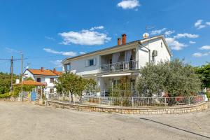 Afbeelding uit fotogalerij van Apartments Hrestak in Poreč