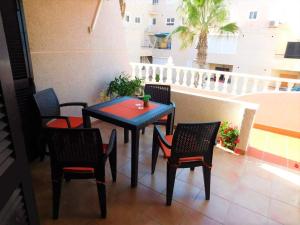 Balkón alebo terasa v ubytovaní TROPICAL Playa z widokiem na morze, 400 m do plaży La Mata Beach