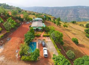 Gallery image of Lifeline Villas - Marvel Valley View 5Bhk With Private Pool,Surrounded by strawberry farms in Mahabaleshwar