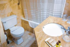 Koupelna v ubytování Hotel Carmel