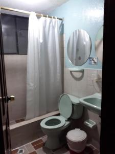 Koupelna v ubytování Hotel Tungurahua